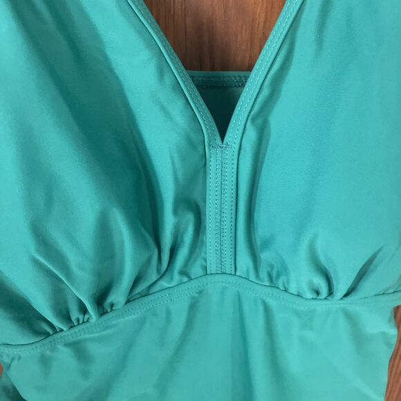Yonique Tankini Swimsuit Blouson Top Modest Loose Fit Swimwear Green - 14 W NWT - Picture 2 of 10